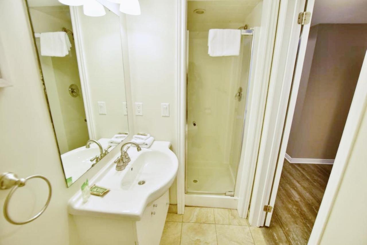 Spacious Chalet Close To The Village & Golf บลูเมาเทนส์ ภายนอก รูปภาพ