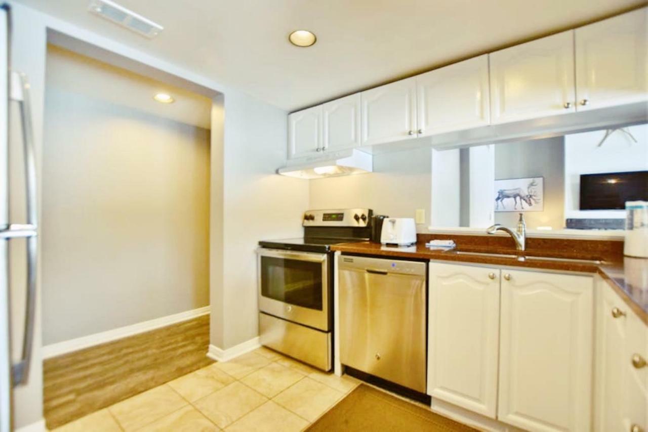 Spacious Chalet Close To The Village & Golf บลูเมาเทนส์ ภายนอก รูปภาพ